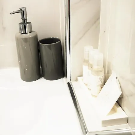 In - Apt For 6px In Central Paris, Marais Chatelet Apartman
