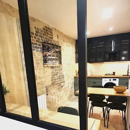 In - Apt For 6px In Central Paris, Marais Chatelet *